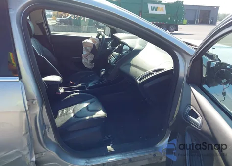 2017 Ford Focus Titanium from USA, damaged, VIN 1FADP3J21HL239524